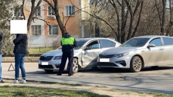 Две иномарки столкнулись в районе «Парковой»