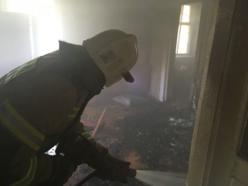 В МЧС рассказали подробности вчерашнего пожара в Керчи с пострадавшим