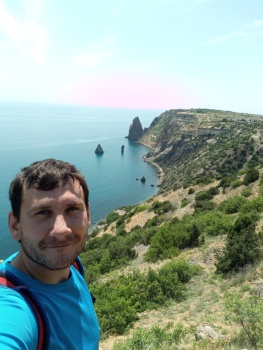 Физрук из Северска на байдарке переплывает вдоль  берегов Крыма