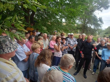 Брусаков и компания посетили сход жителей Героевки